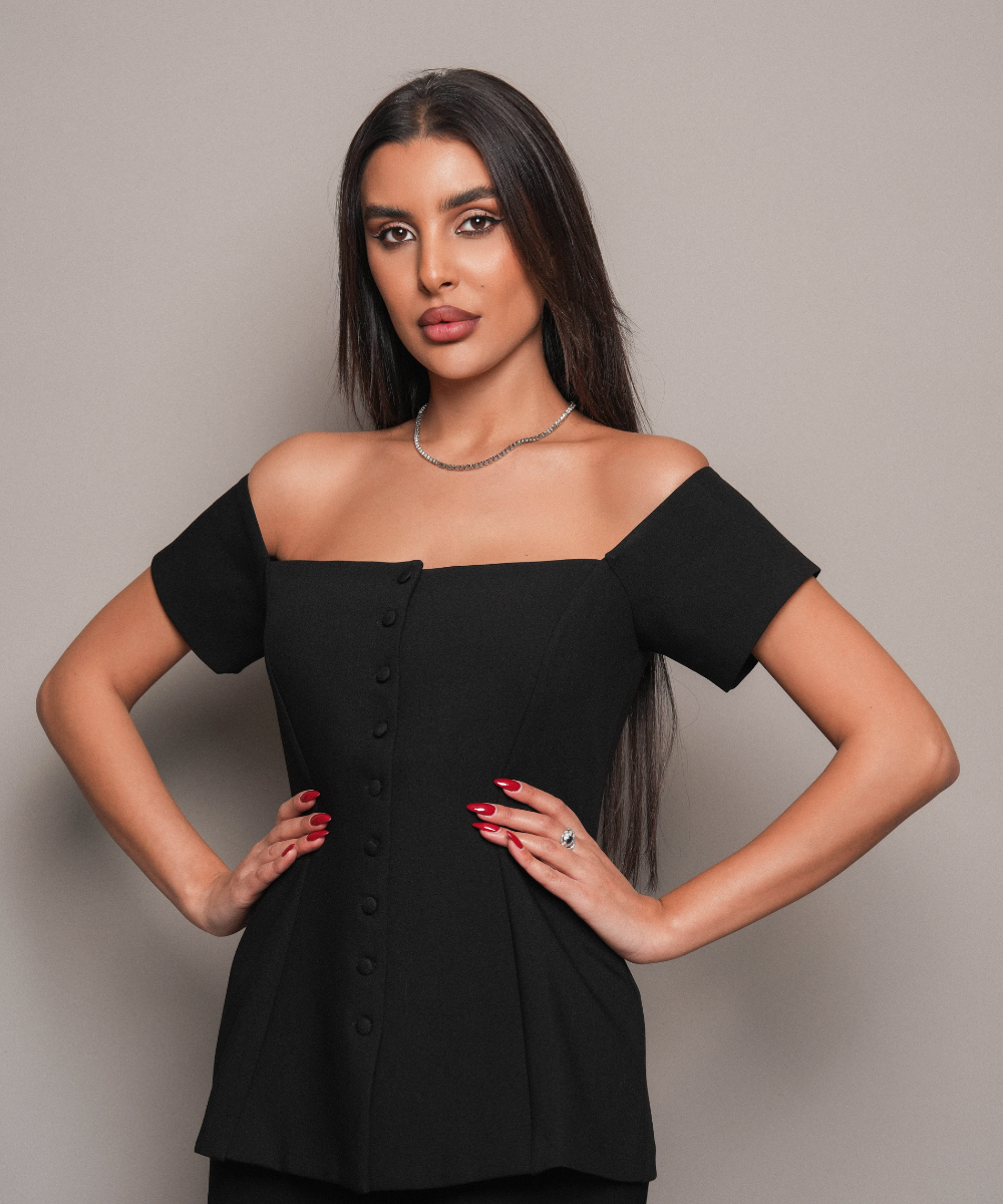 The Main Character – front view