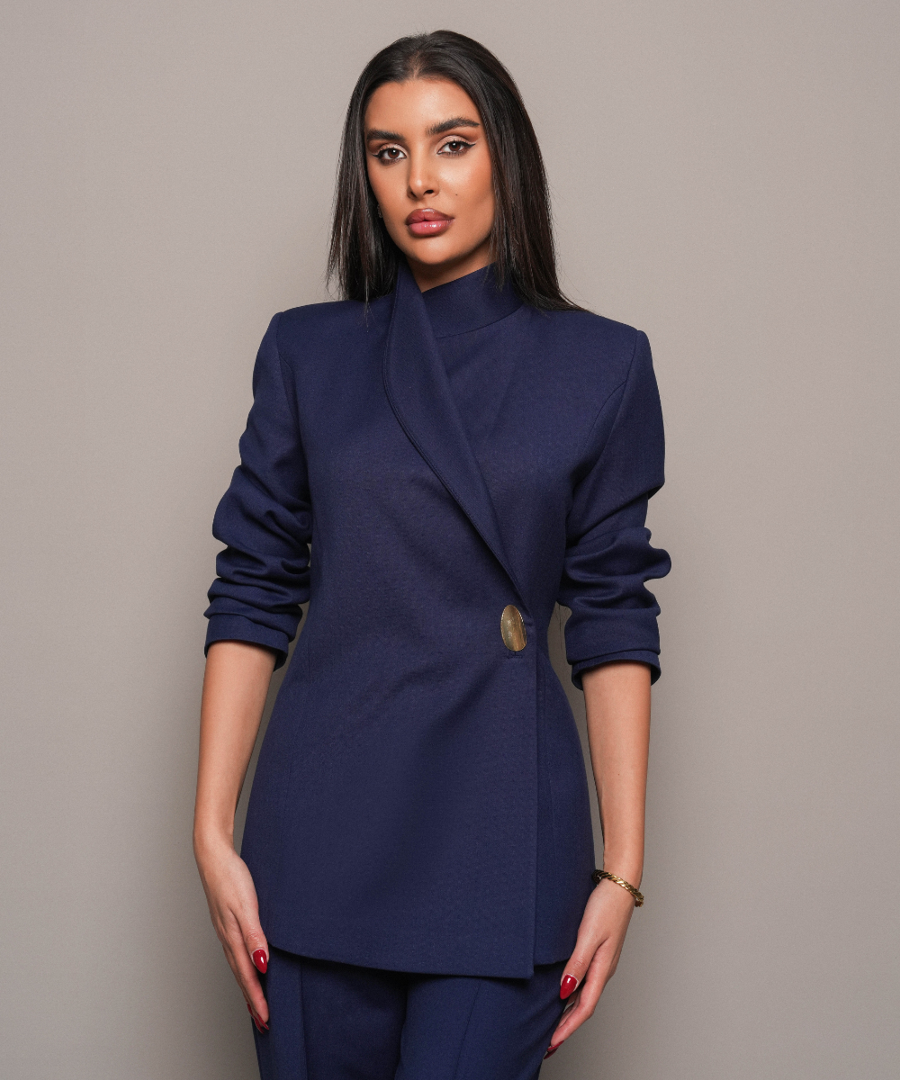 The Decision Maker – front view